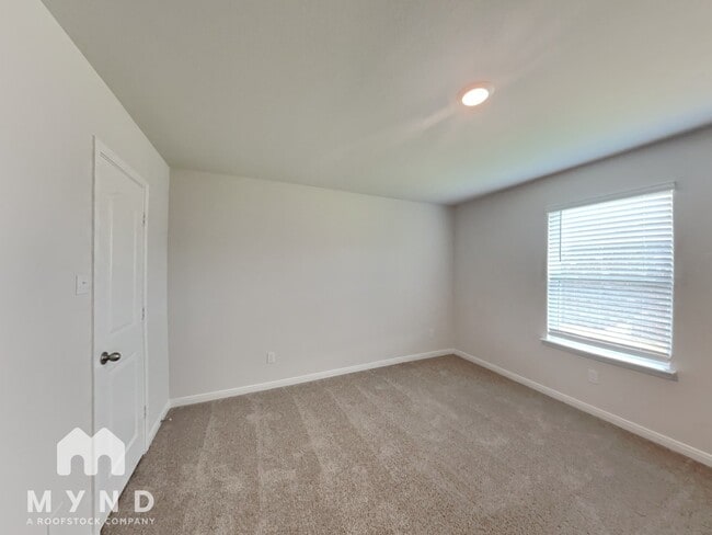 Building Photo - 1106 Clark Dr