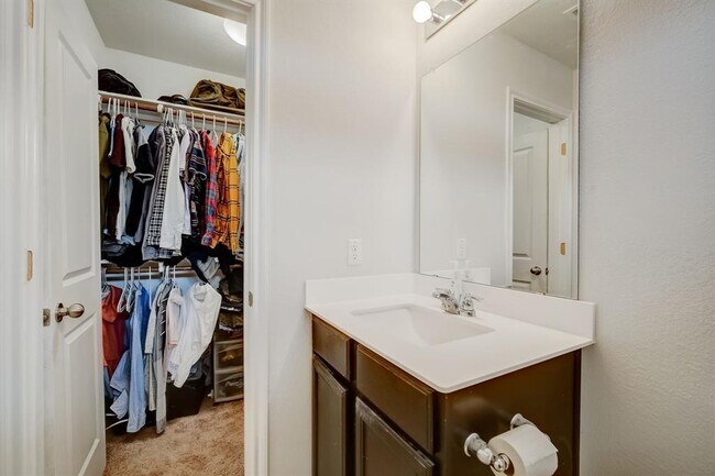 Building Photo - 18002 Malnati Dr