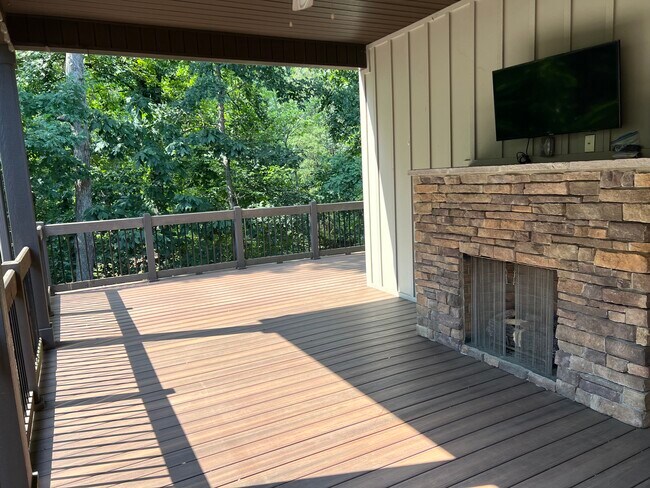 Building Photo - 3234 Championship Dr