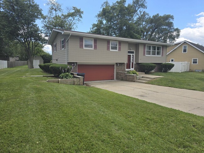 Primary Photo - 201 Magnolia Dr