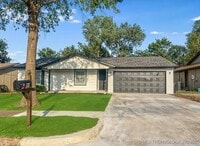 Building Photo - 3001 S Ash Ct