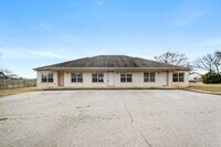 Building Photo - 1270 N Trinity Dr