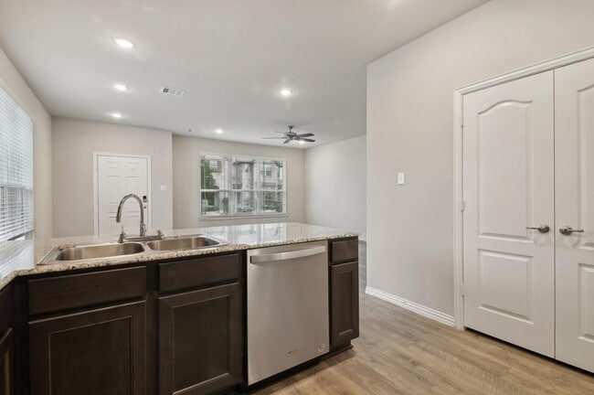 Building Photo - 15863 Sundew Prairie Dr