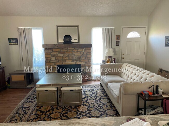 Building Photo - Updated 2-Bed, 2-Bath Condo in HOA Communi...