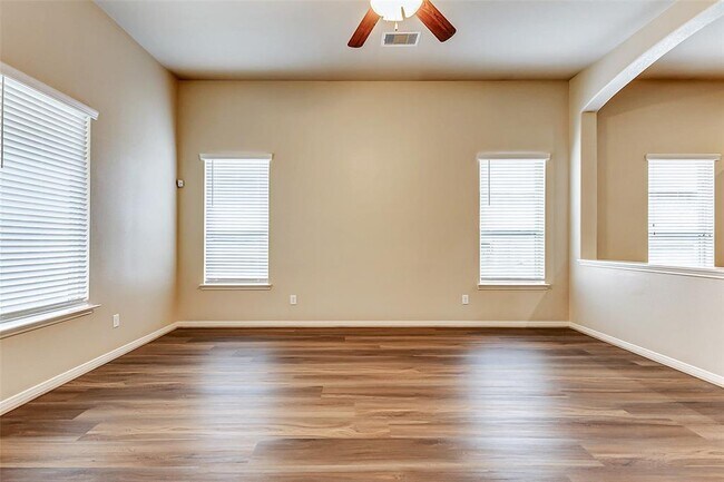 Building Photo - 3310 Daniel Falls Ln