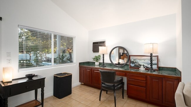 Building Photo - 1819 Cedar St