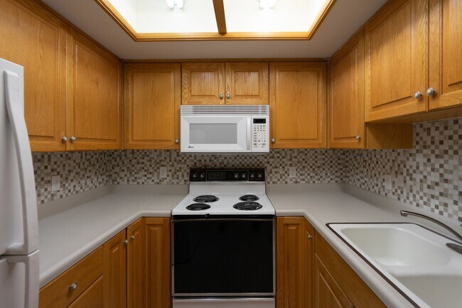 Building Photo - 2 Bedroom & 2 Bath Available in St. George!