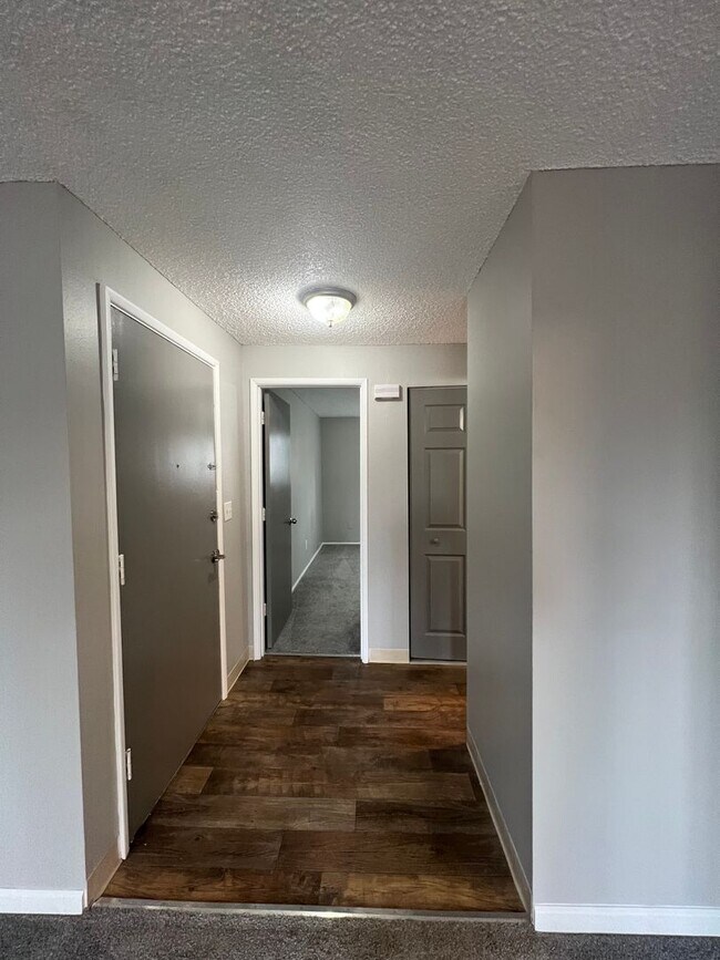 Interior Photo - Lincoln Court