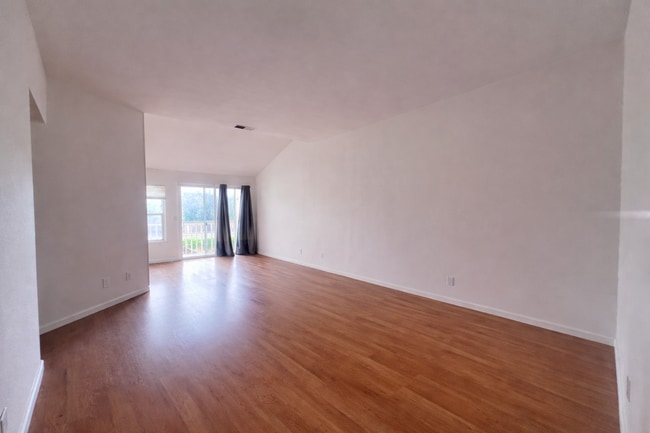 Building Photo - Two Story 3 Bed/Bath Single Family Home In Milpitas, Ca. For Rent!!! $500 OFF FRIST MONTHS RENT!