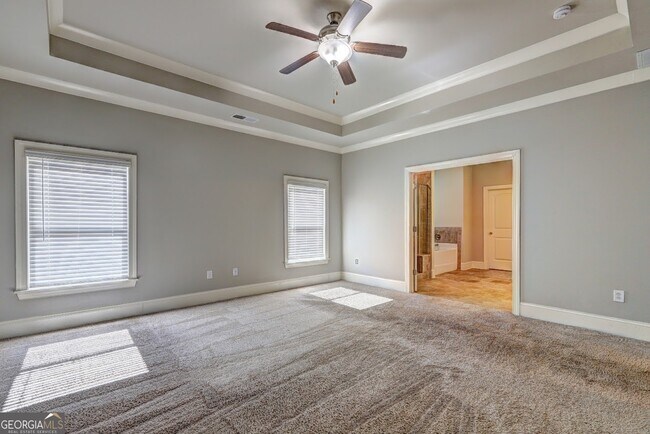 Building Photo - 100 Ruby Ln