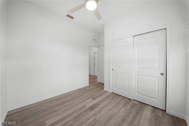 Building Photo - 26481 Sandhill Blvd