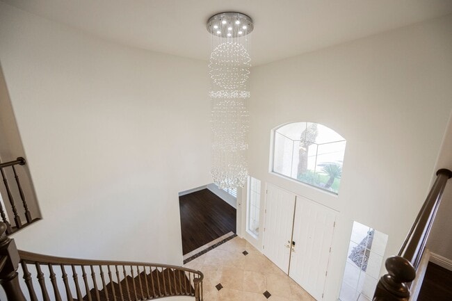 Building Photo - Luxury Home located in Henderson