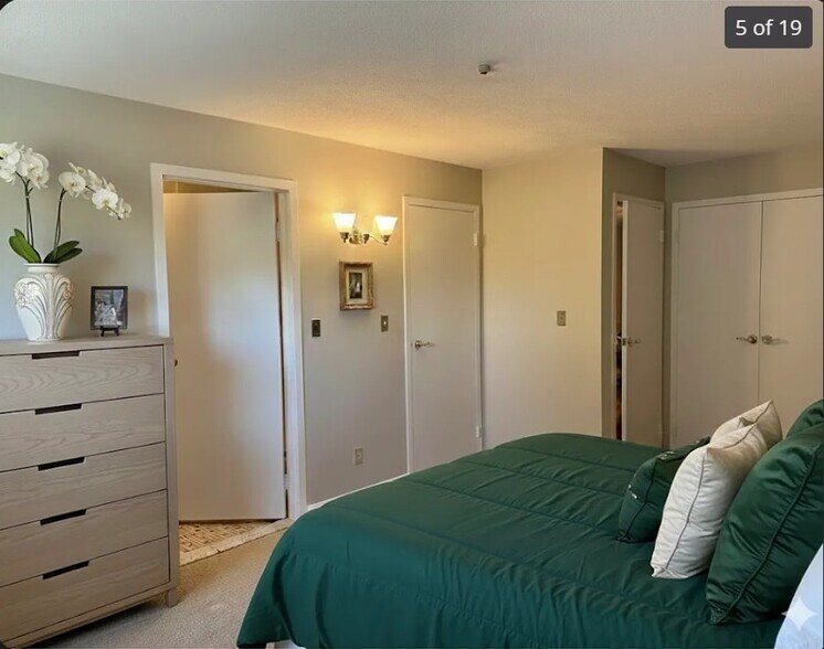 Building Photo - 595 Revere Beach Pky