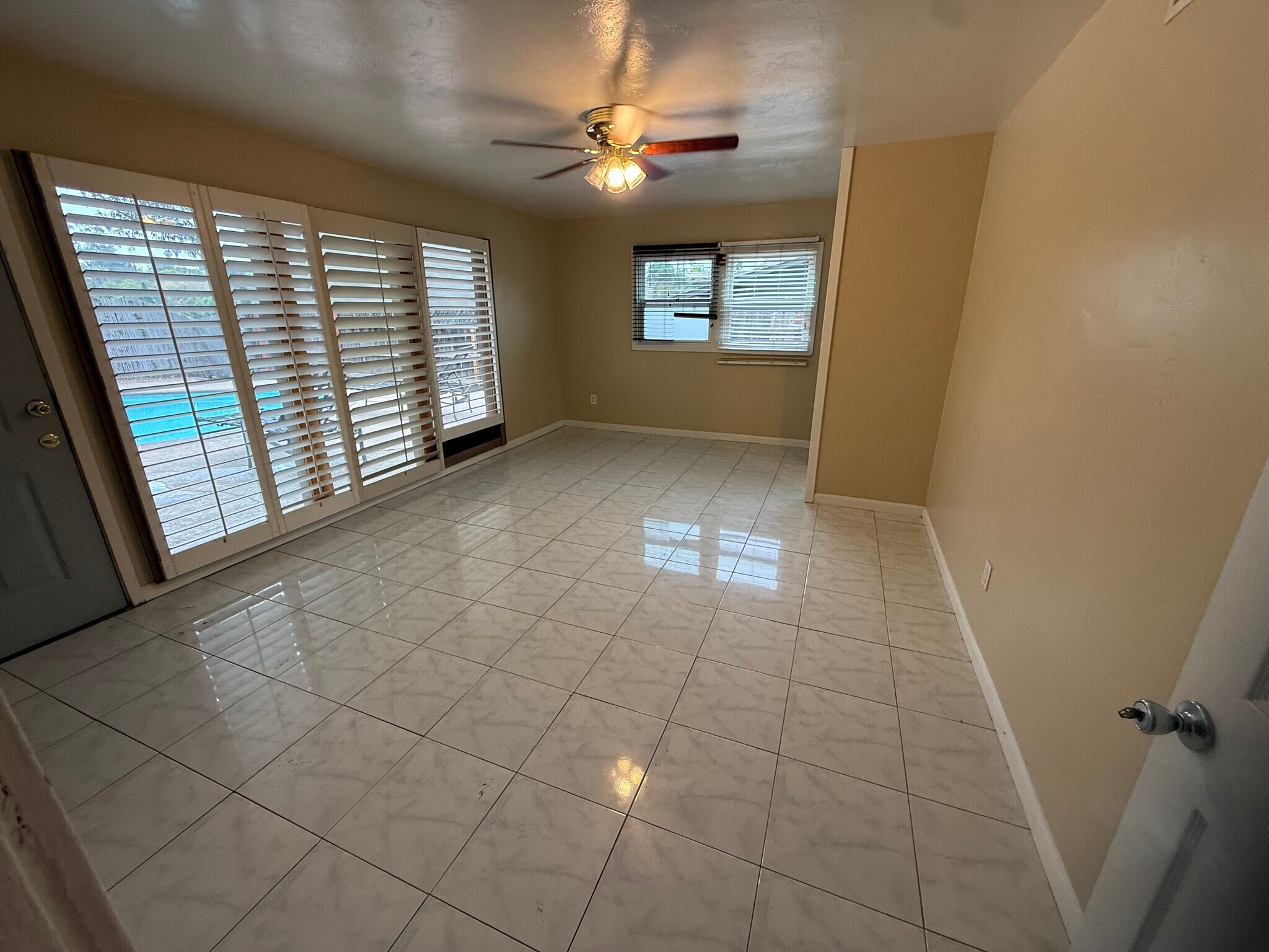 Building Photo - 4951 Campanile Dr