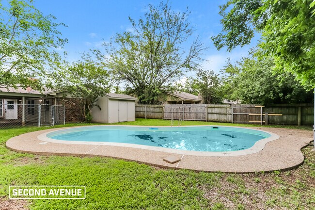 Building Photo - 500 S Colonial Dr