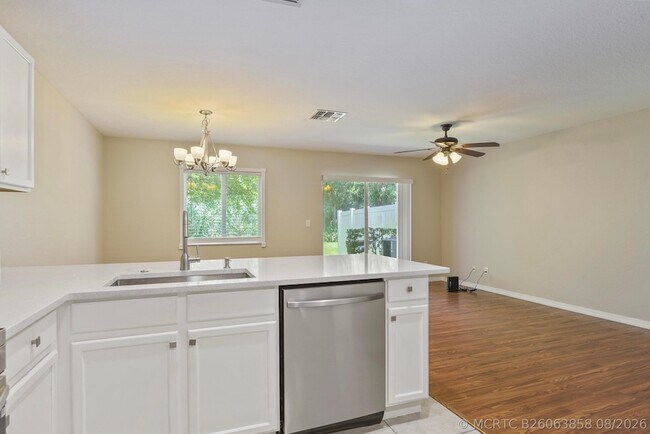 Building Photo - 2205 Marshfield Ct