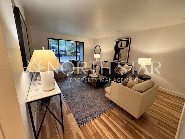 Building Photo - Remodeled Single Level Living.