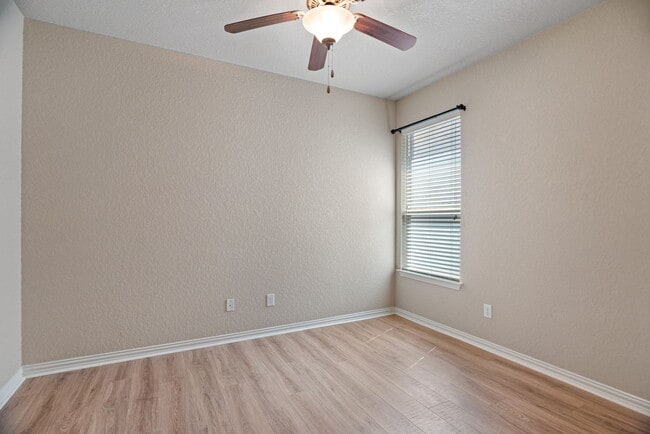 Building Photo - 3610 Sweet Olive