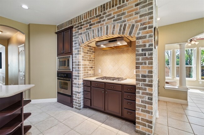 Building Photo - 3311 Charleston Ct