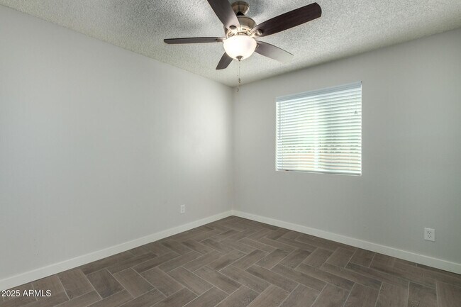 Building Photo - 1308 S Polly Ann Dr