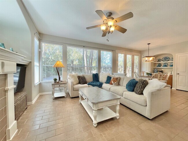 Building Photo - 46 Flickering Sun Ct