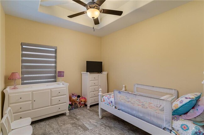 Building Photo - 2912 Fuerte Ave