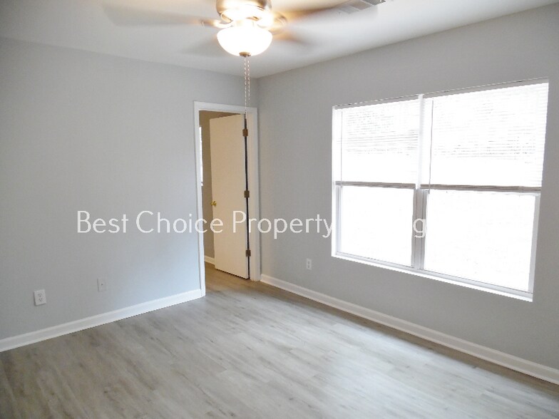 Building Photo - 432 Standing Rock Dr