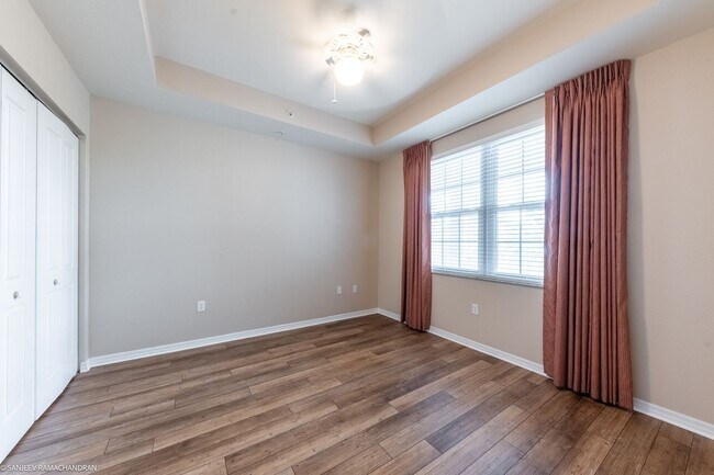 Building Photo - WALKING DISTANCE TO SUNSEEKER RESORT AND P...