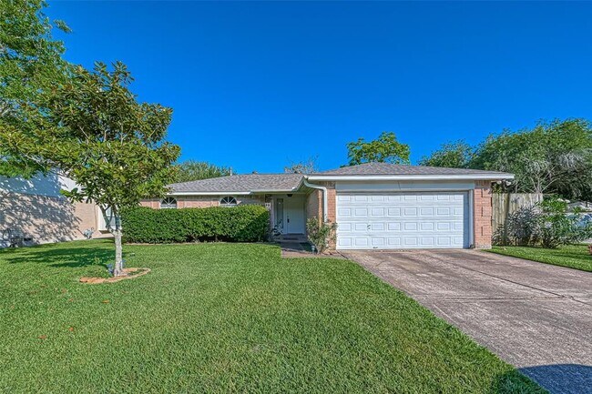 Primary Photo - 442 Redway Ln