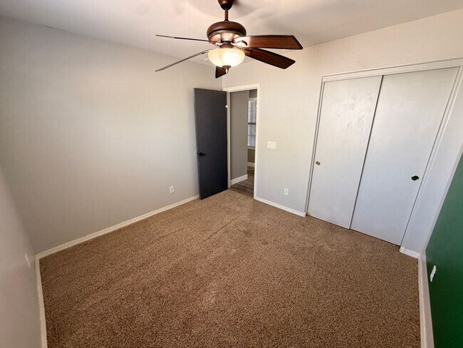 Building Photo - Renovated 5-Bedroom Corner Lot Home with Luxury Upgrades