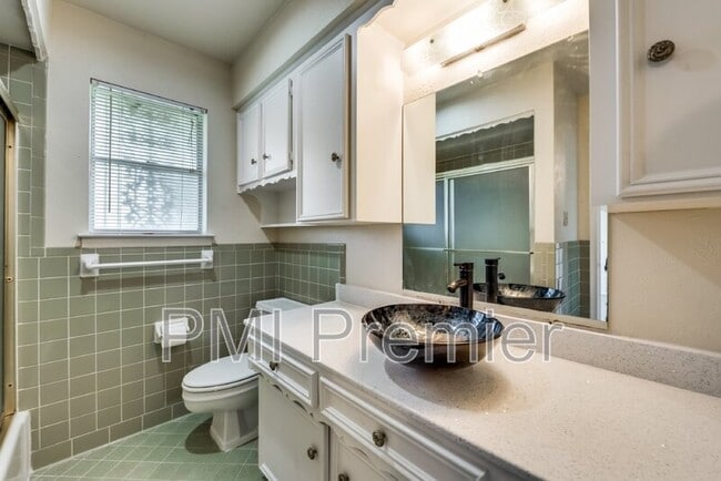 Building Photo - 411 Tiffany Trail
