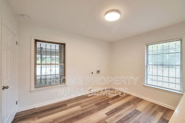 Building Photo - 1332 Willis Mill Rd SW