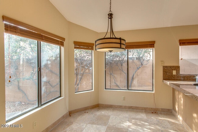 Building Photo - 9526 E Wood Dr