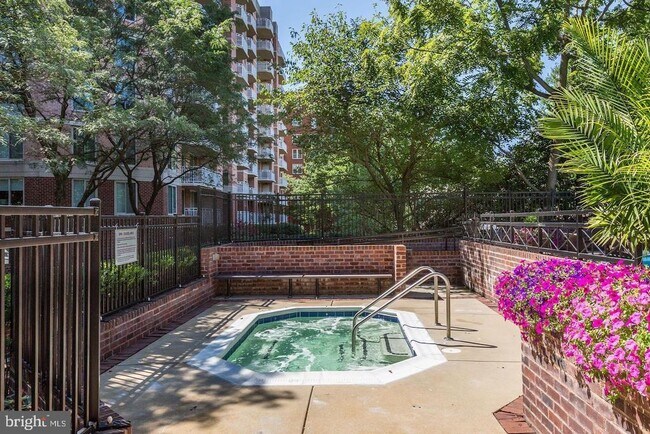 Building Photo - 7500 Woodmont Ave