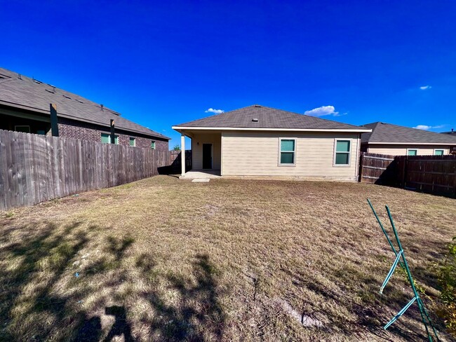 Building Photo - Central Cedar Park location