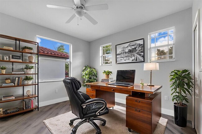 Building Photo - 6425 SW 164th Ave