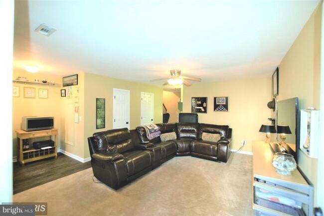 Building Photo - 403 McDaniel Dr
