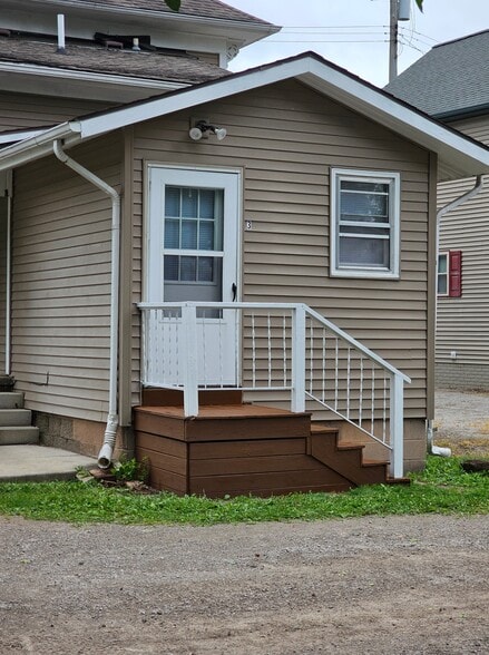 Building Photo - 317 E Church St