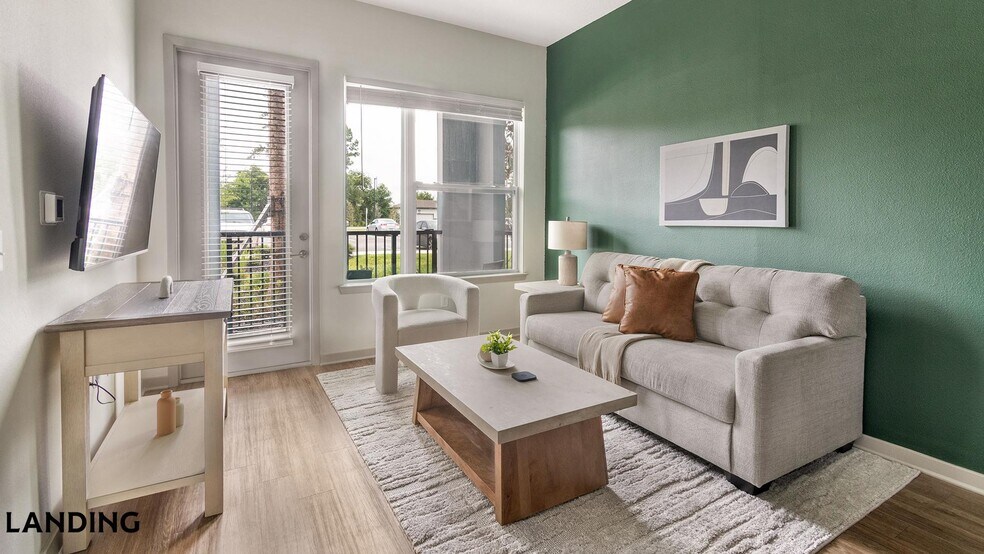 Building Photo - 7311 Baymeadows Way