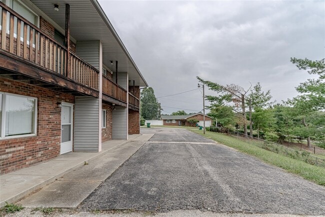 Building Photo - 1036-1033 Ellen Dr