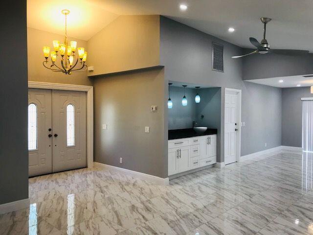 Building Photo - 7645 San Mateo Dr E
