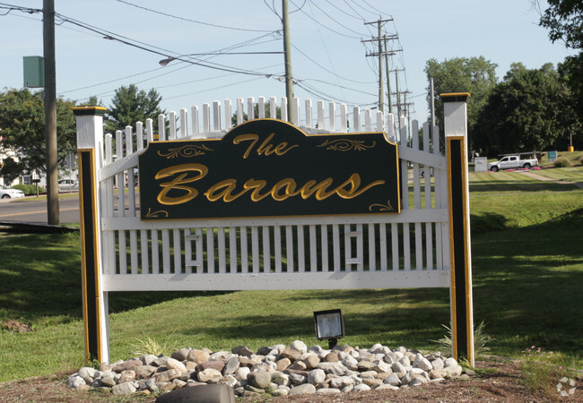 Sign - Baron Apartments