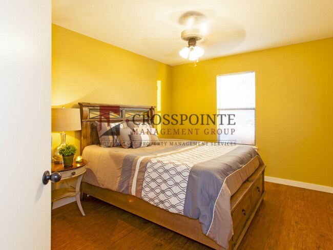 Building Photo - Coming Soon! 3 Bed 2 Bath Townhome in Serene West Tyler!