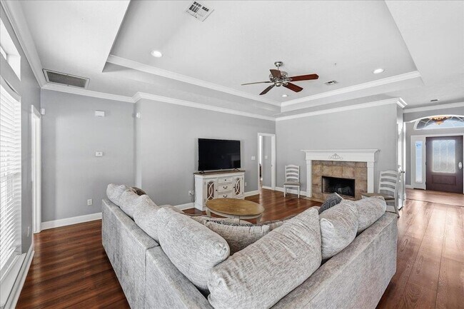 Building Photo - 2490 Amberwood Dr