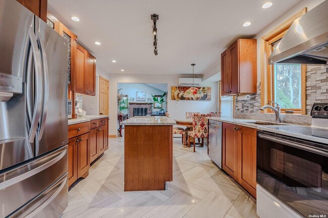 Building Photo - 1455 Beebe Dr