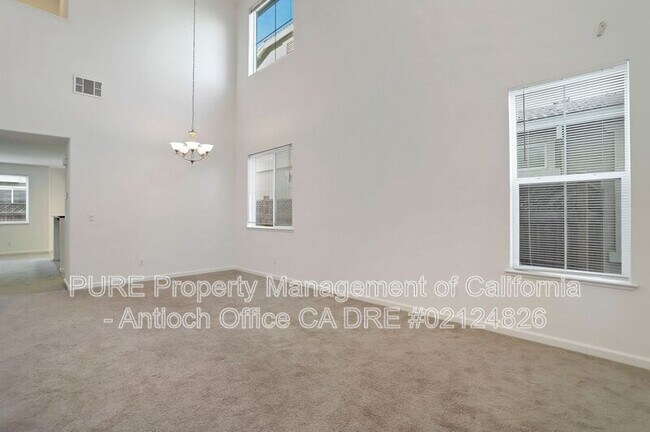 Building Photo - 2446 Mojave Dr