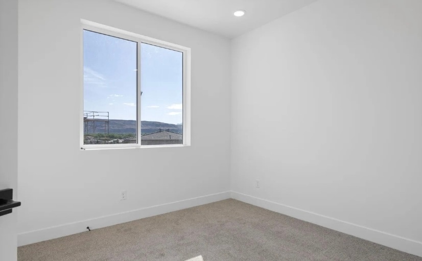 Primary Photo - 310 S 1930 W