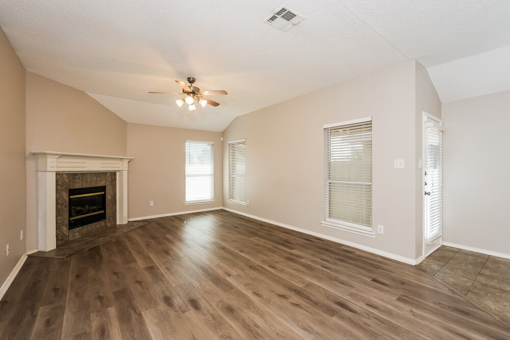 Building Photo - 604 Horseshoe Ct
