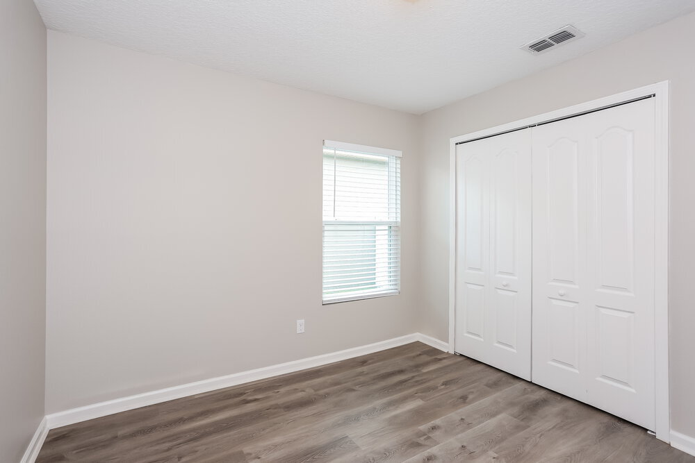 Building Photo - 15809 Canoe Creek Dr
