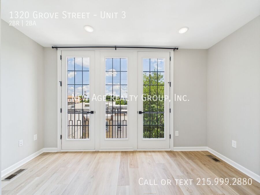 Building Photo - 1320 Grove St